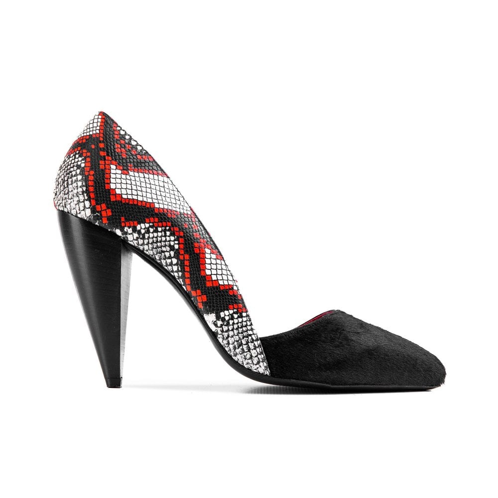 Romera Boa and Black